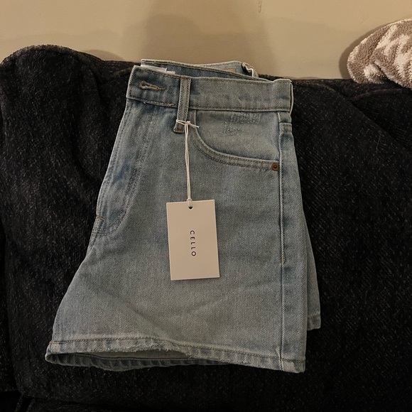 Cello High Rise Shorts - Picture 4 of 5